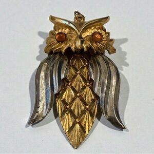 Vintage ‘70s Tancer ll Articulated Whimsical Boho Hippie Owl Pendant